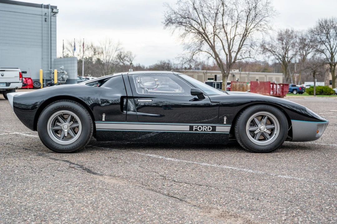 Ford Replica - Image 25 of 31