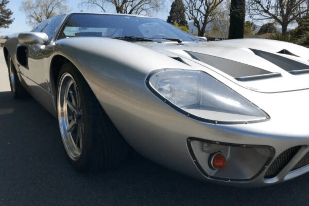 Ford Replica - Image 4 of 31