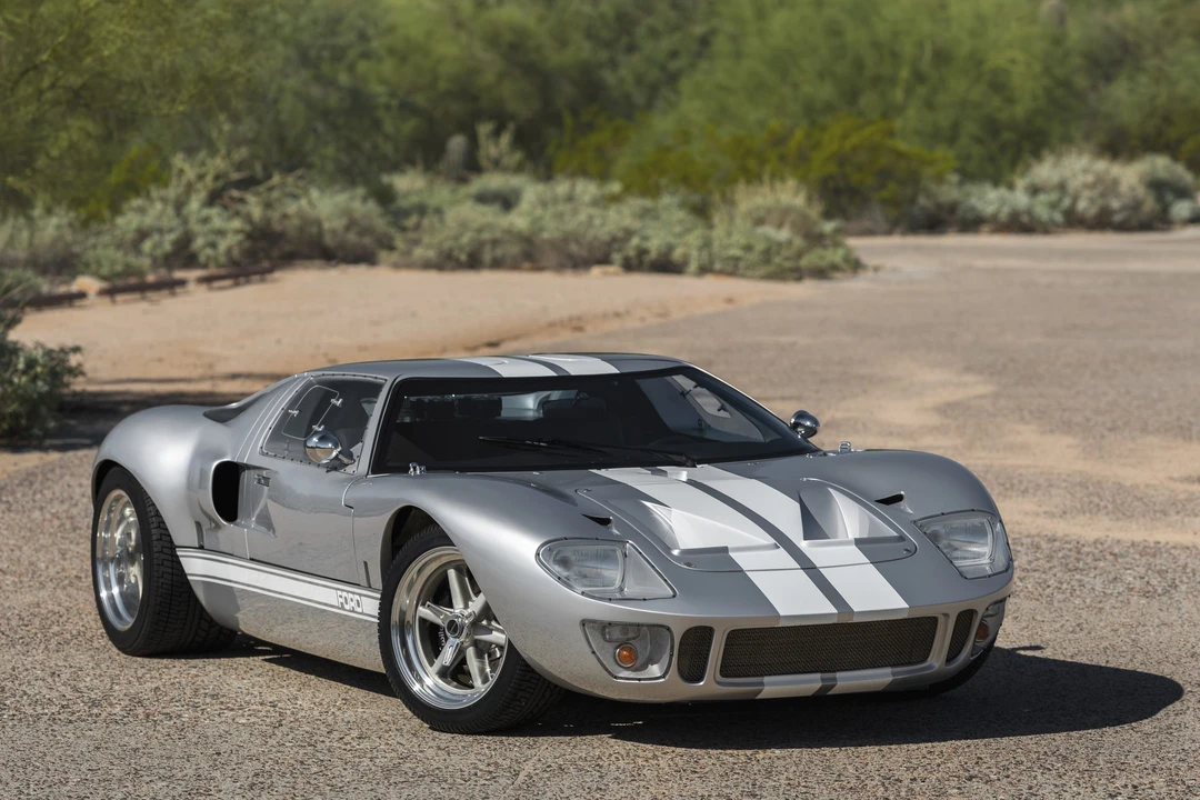 Ford Replica - Image 2 of 31