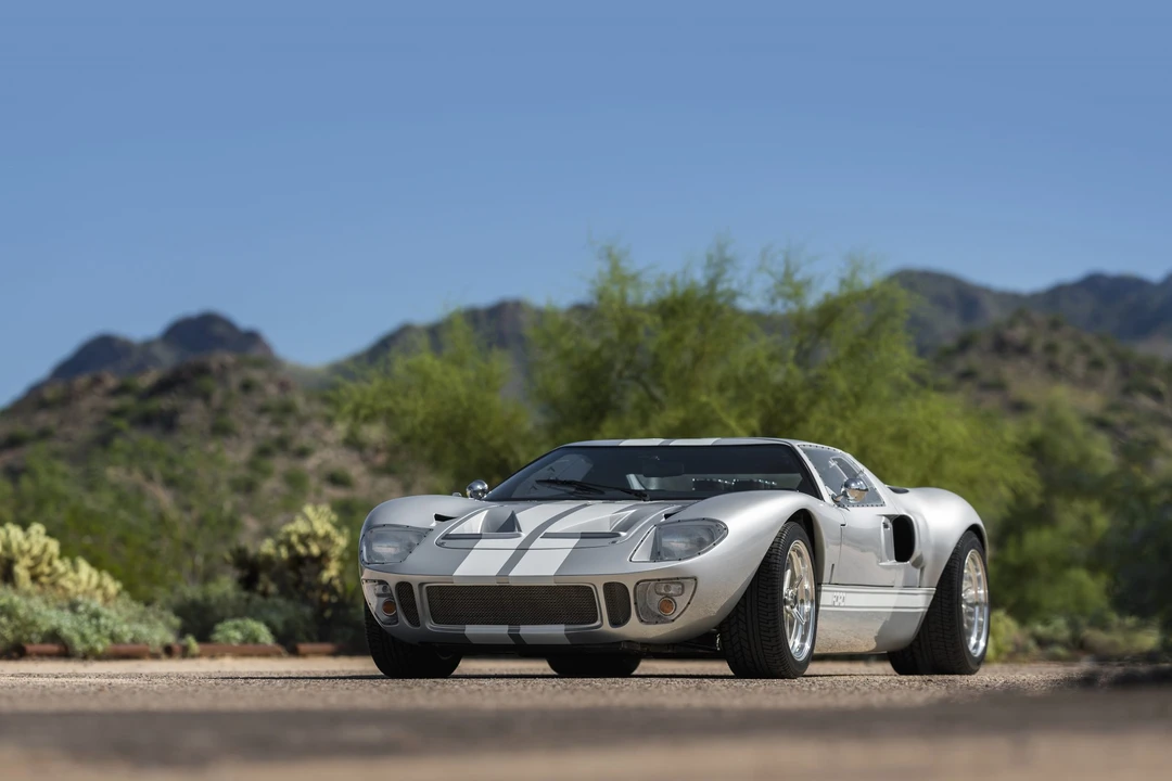 Ford Replica - Image 9 of 31