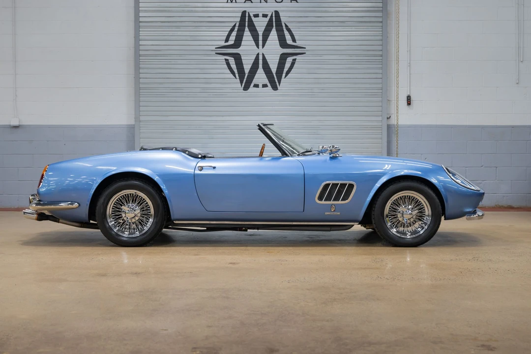 Fiat 124 Sport Spider - Image 17 of 31