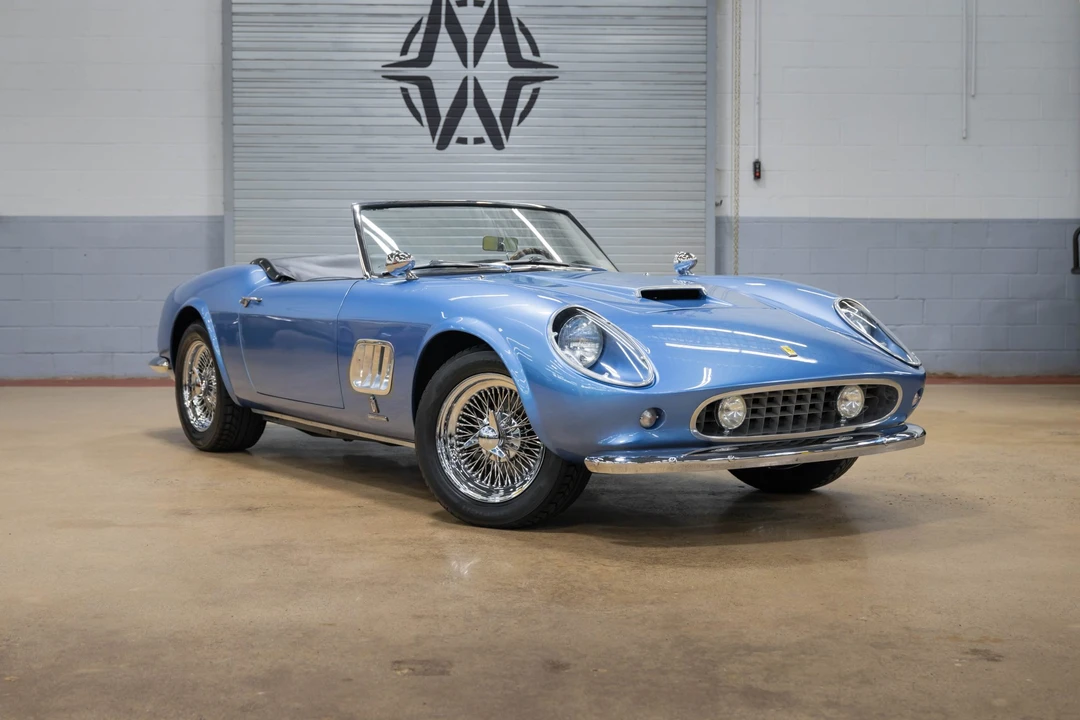 Fiat 124 Sport Spider - Image 3 of 31