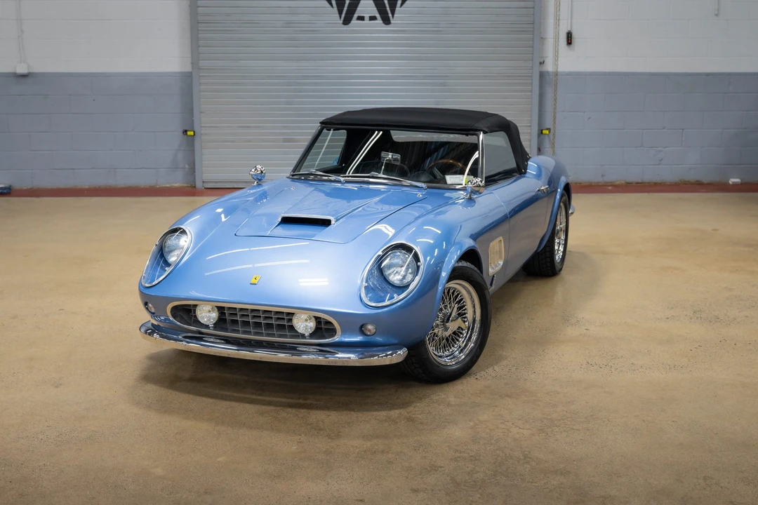 Fiat 124 Sport Spider - Image 9 of 31