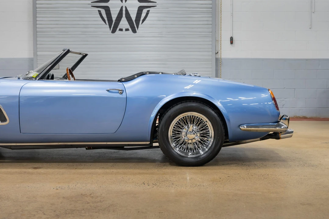Fiat 124 Sport Spider - Image 19 of 31