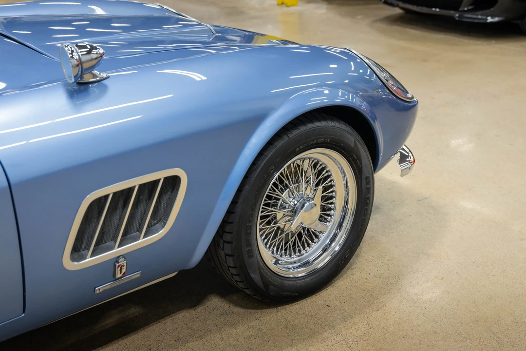 Fiat 124 Sport Spider - Image 29 of 31