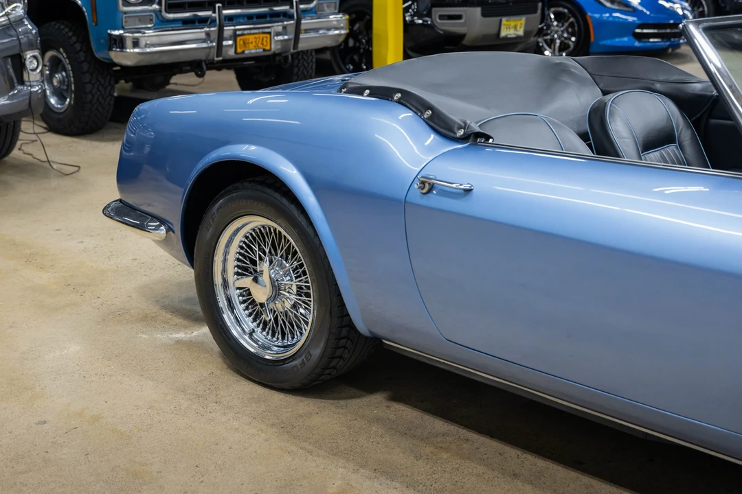 Fiat 124 Sport Spider - Image 30 of 31