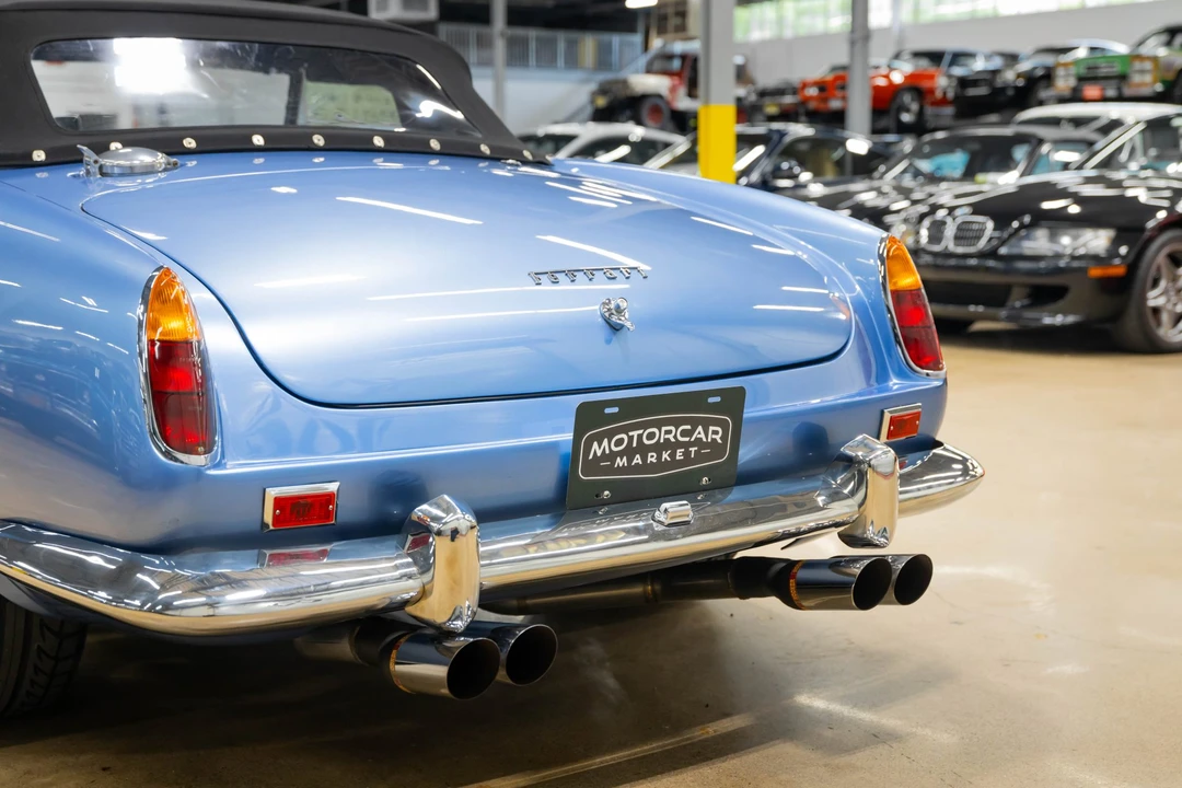Fiat 124 Sport Spider - Image 25 of 31
