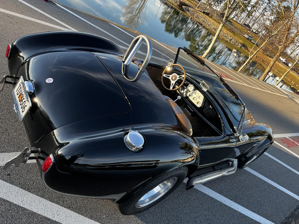Shelby Cobra Replica - Image 12 of 31
