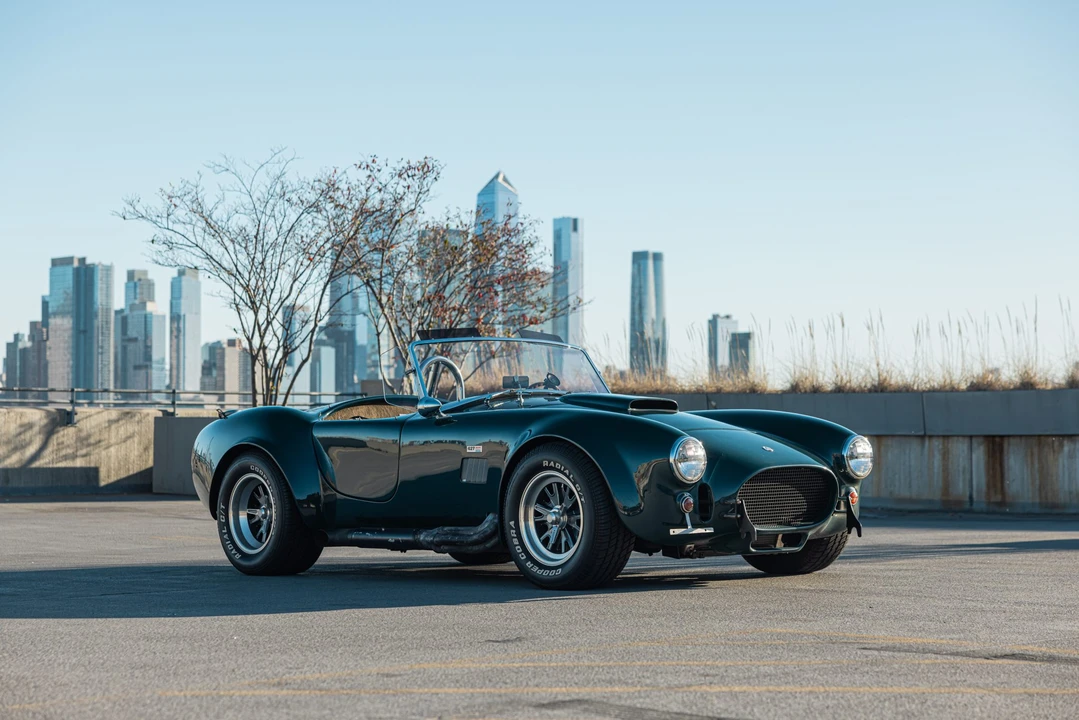 Shelby Cobra Replica - Image 17 of 31