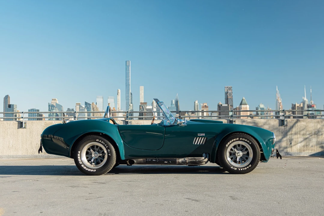 Shelby Cobra Replica - Image 16 of 31