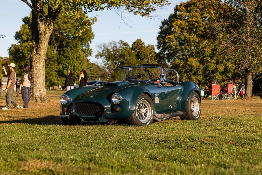 Shelby Cobra Replica - Image 21 of 31