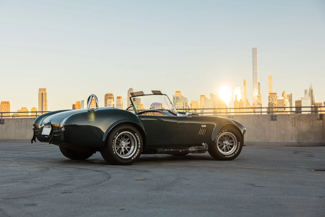 Shelby Cobra Replica - Image 15 of 31
