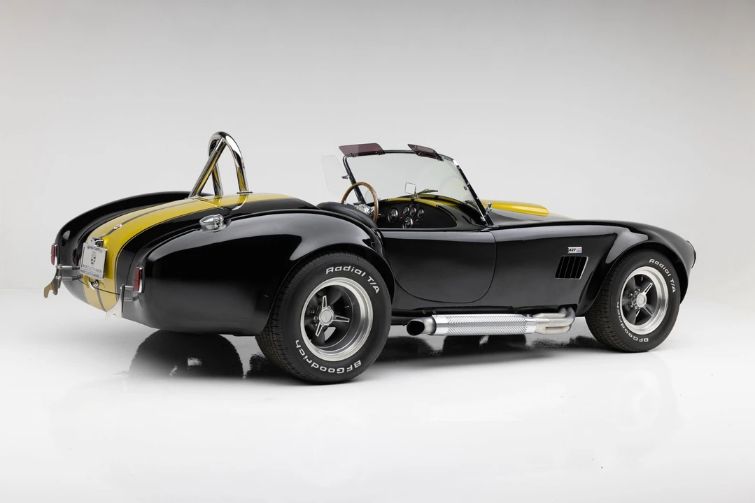 Shelby Cobra Replica - Image 9 of 31