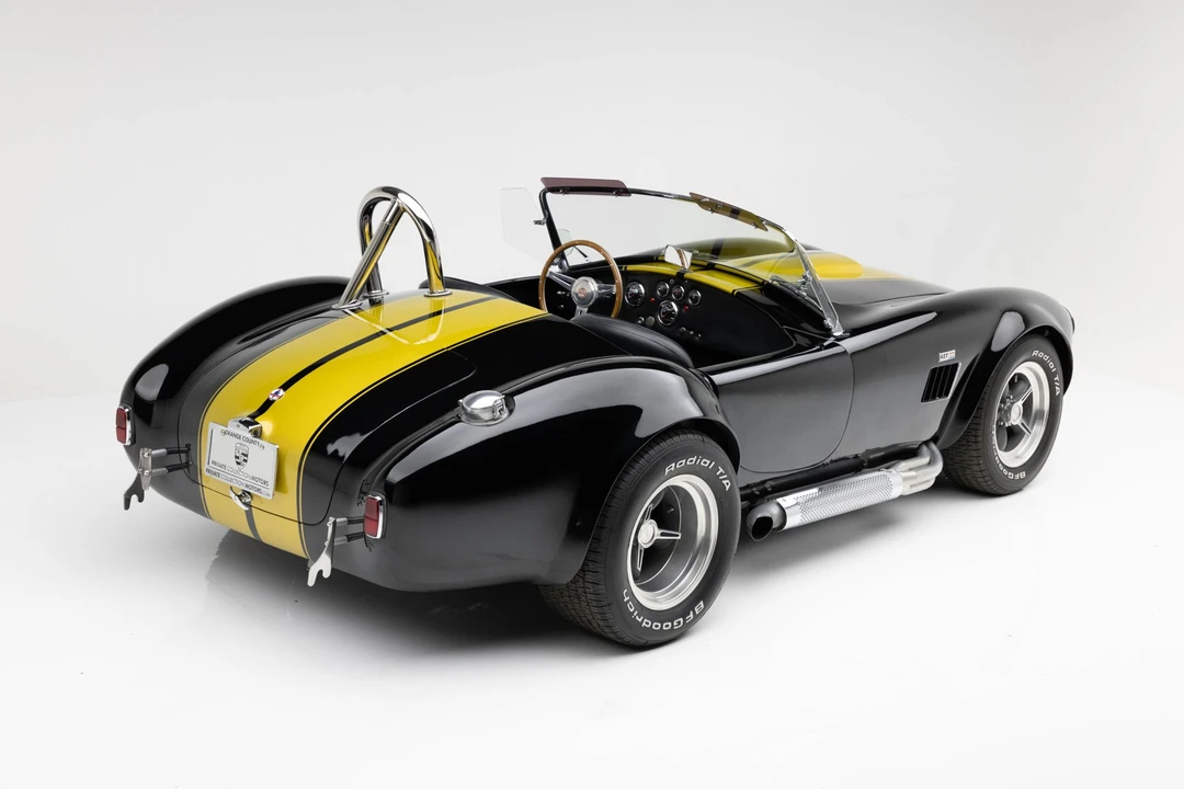 Shelby Cobra Replica - Image 8 of 31