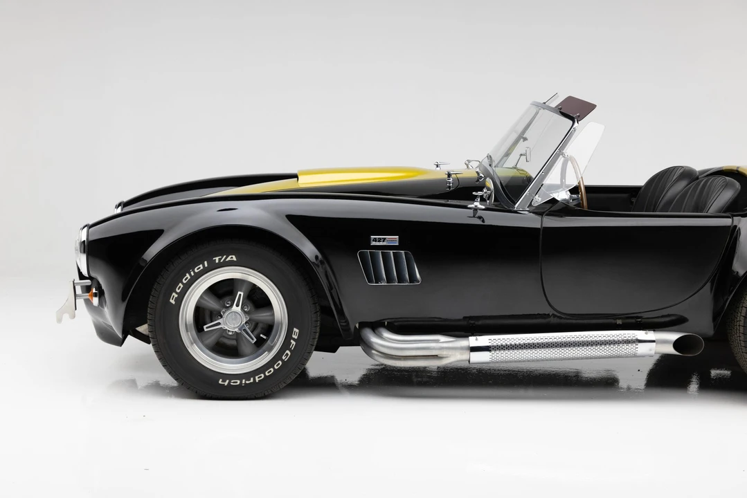 Shelby Cobra Replica - Image 15 of 31