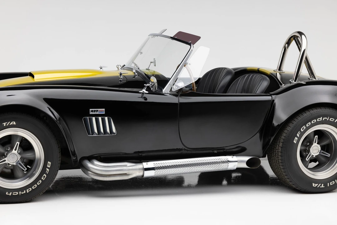 Shelby Cobra Replica - Image 17 of 31