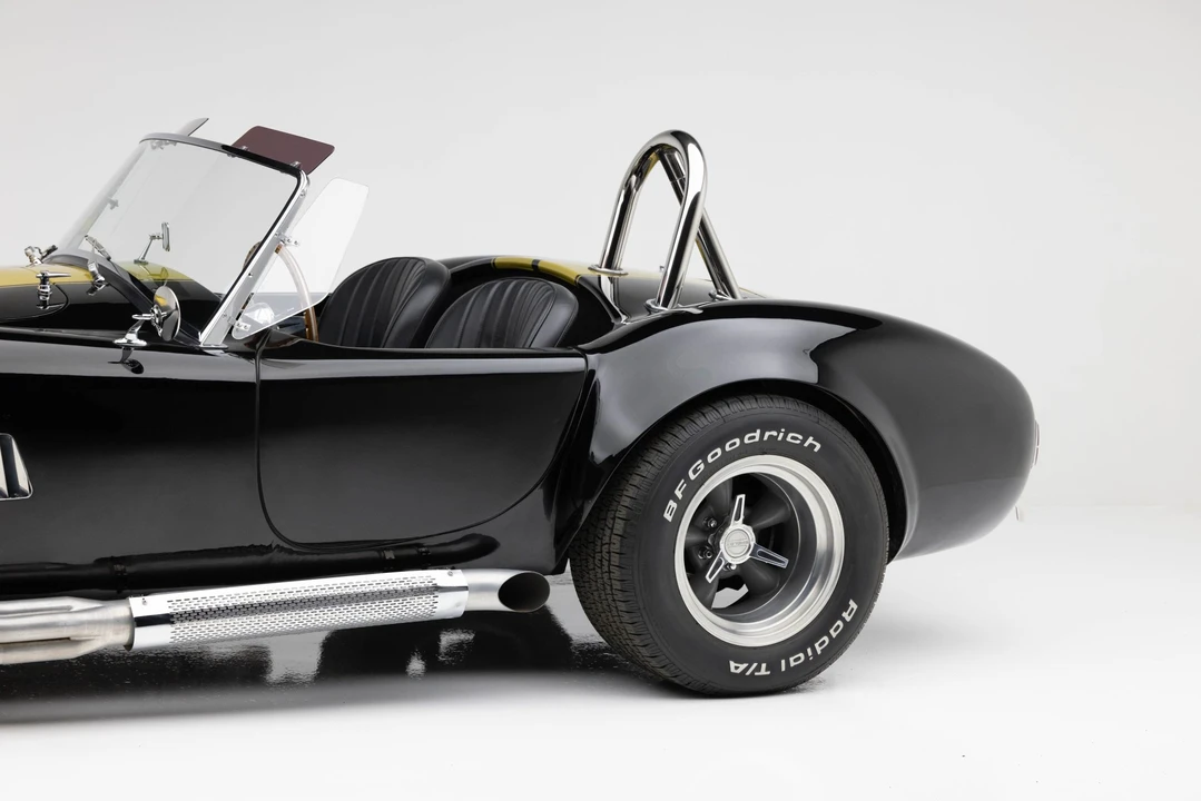 Shelby Cobra Replica - Image 18 of 31