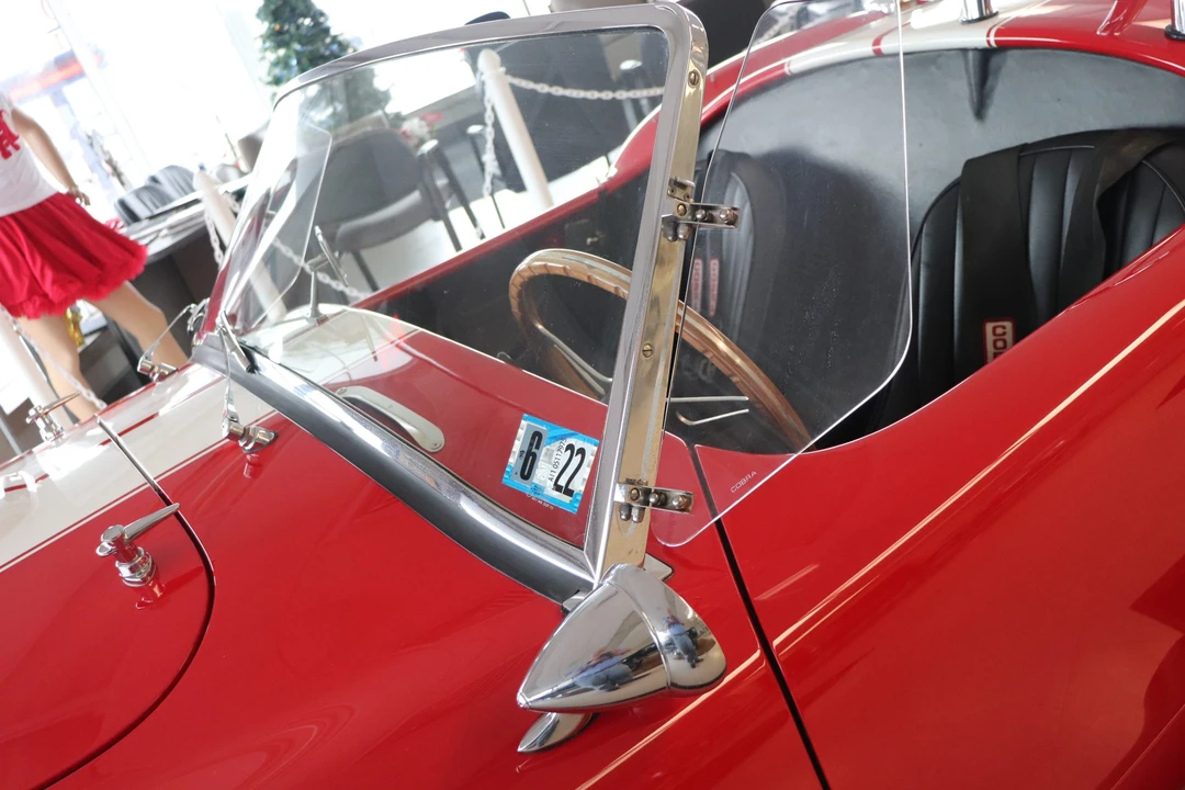 Shelby Cobra Replica - Image 20 of 31