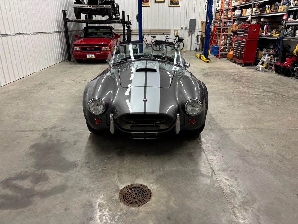 Shelby Cobra Replica - Image 19 of 31