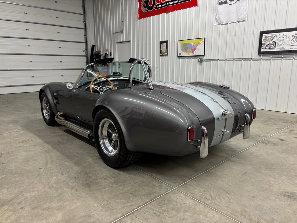 Shelby Cobra Replica - Image 13 of 31