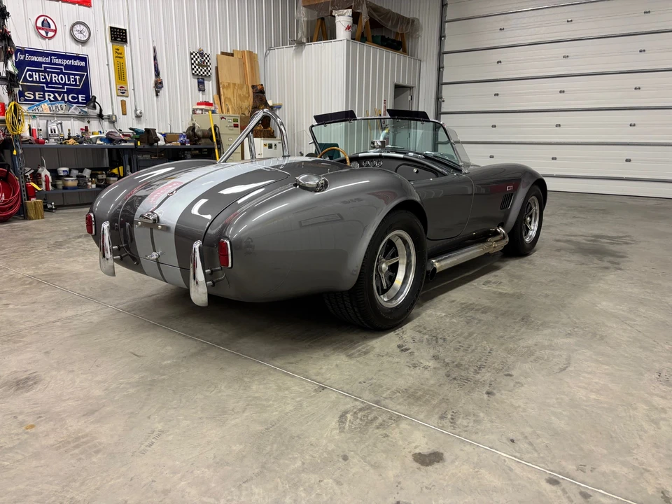 Shelby Cobra Replica - Image 15 of 31