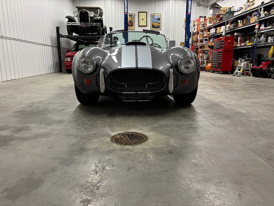 Shelby Cobra Replica - Image 20 of 31