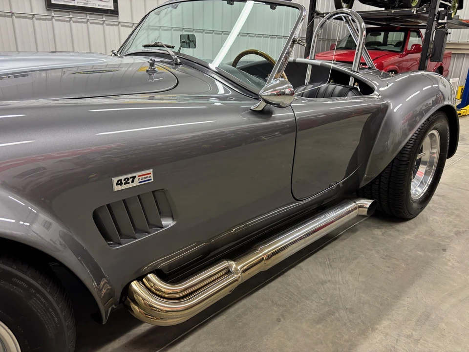 Shelby Cobra Replica - Image 23 of 31