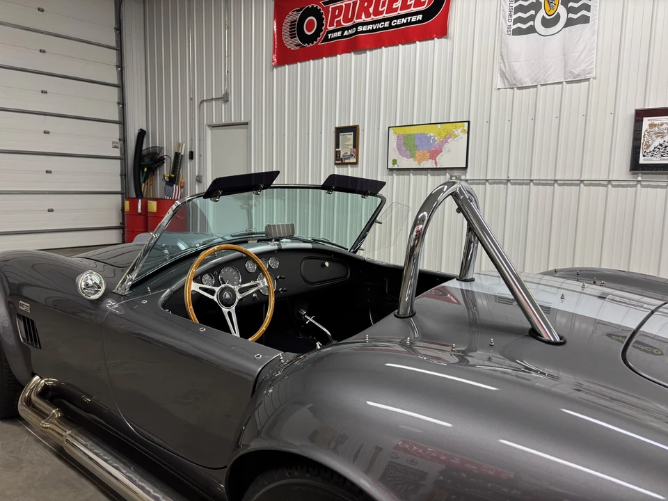 Shelby Cobra Replica - Image 26 of 31