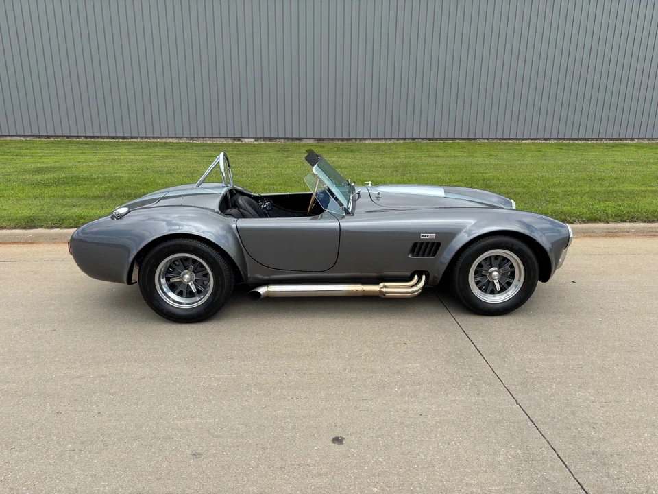 Shelby Cobra Replica - Image 7 of 31