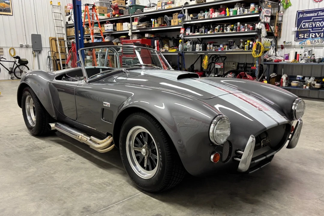 Shelby Cobra Replica - Image 17 of 31