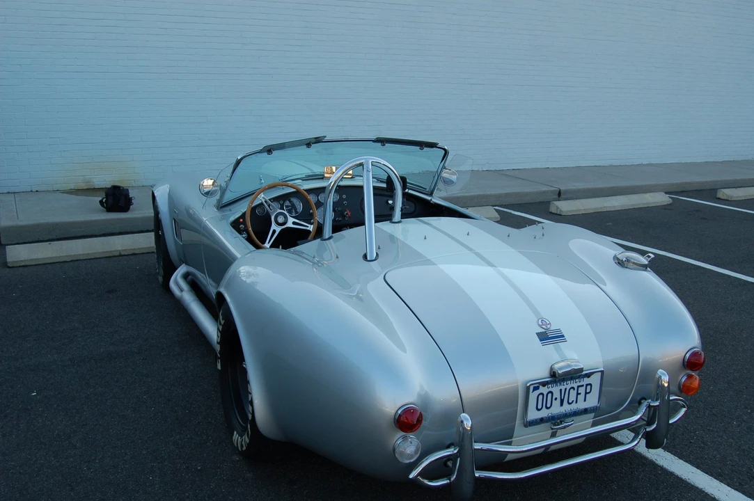 Shelby Cobra Replica - Image 13 of 31