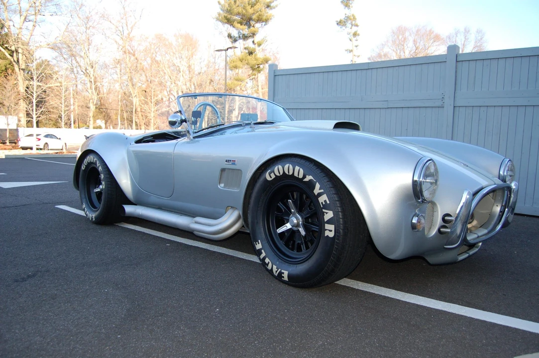 Shelby Cobra Replica - Image 23 of 31