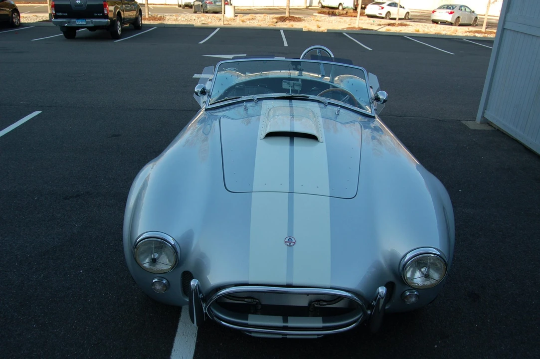 Shelby Cobra Replica - Image 27 of 31
