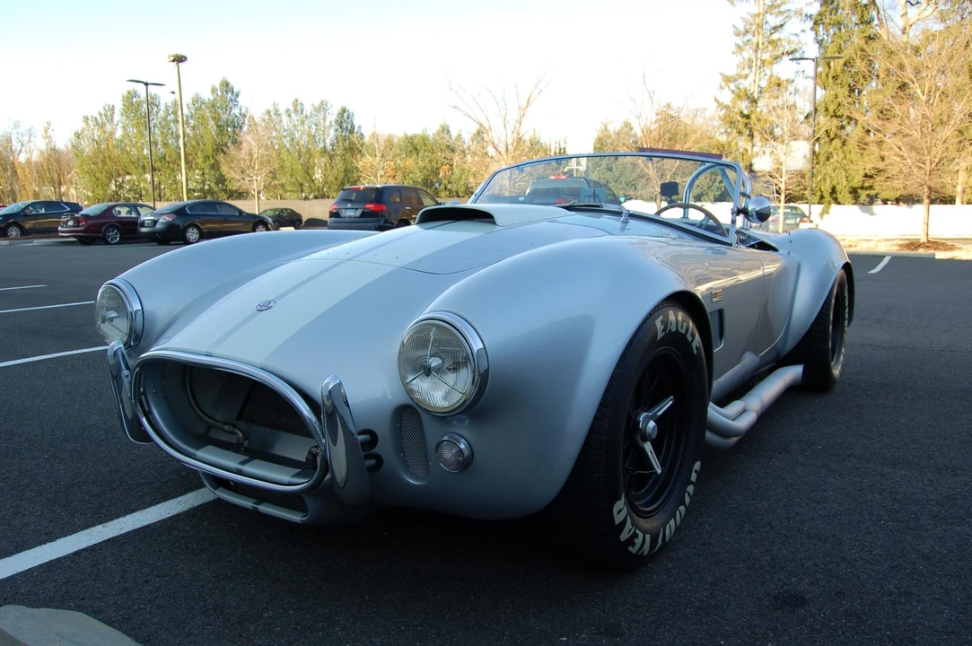 Shelby Cobra Replica - Image 2 of 31