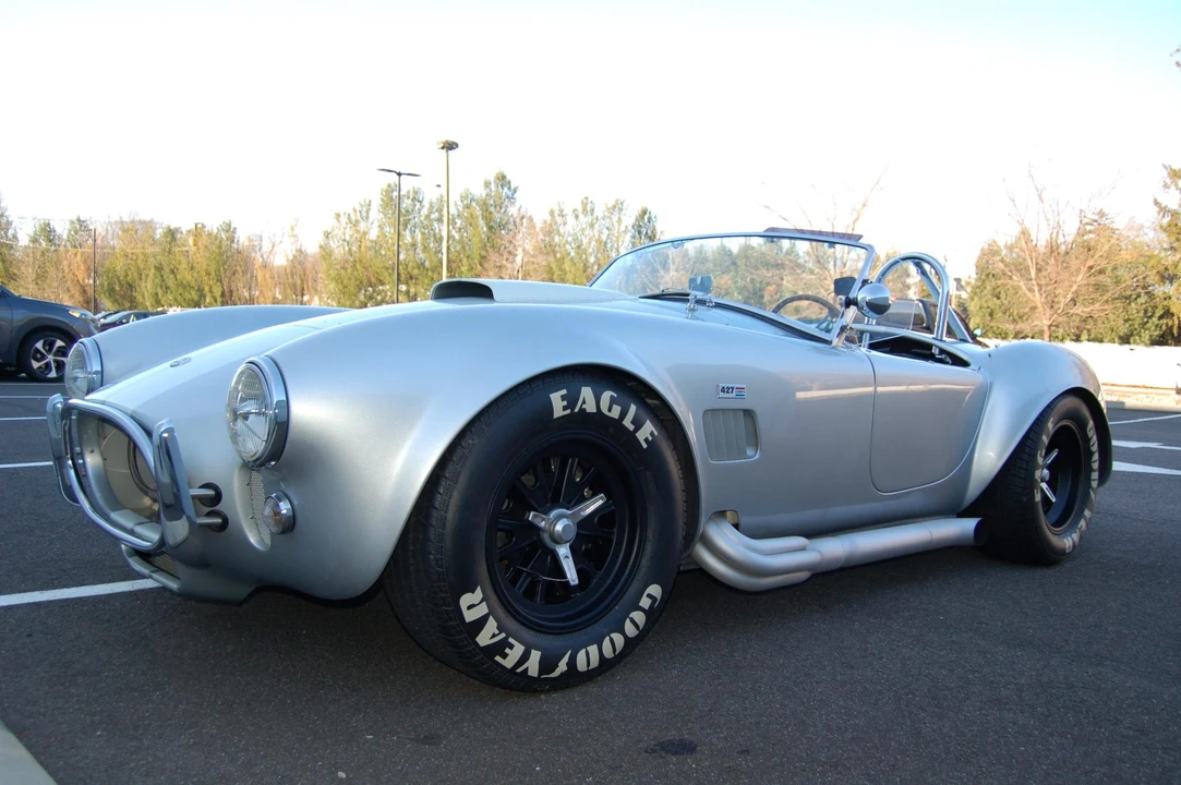 Shelby Cobra Replica - Image 4 of 31