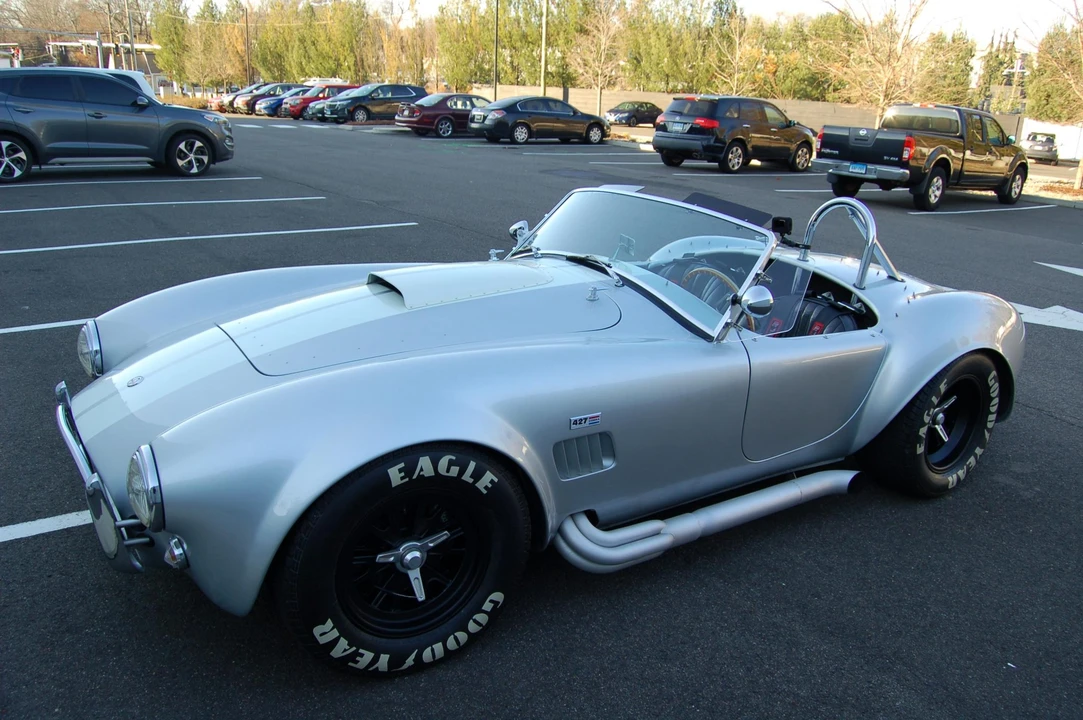 Shelby Cobra Replica - Image 5 of 31