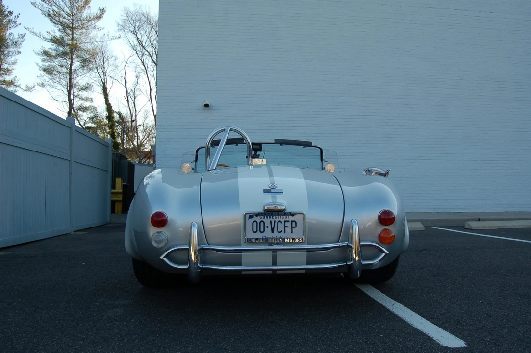 Shelby Cobra Replica - Image 15 of 31
