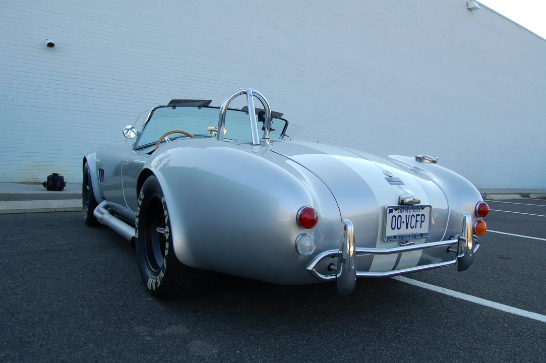 Shelby Cobra Replica - Image 12 of 31