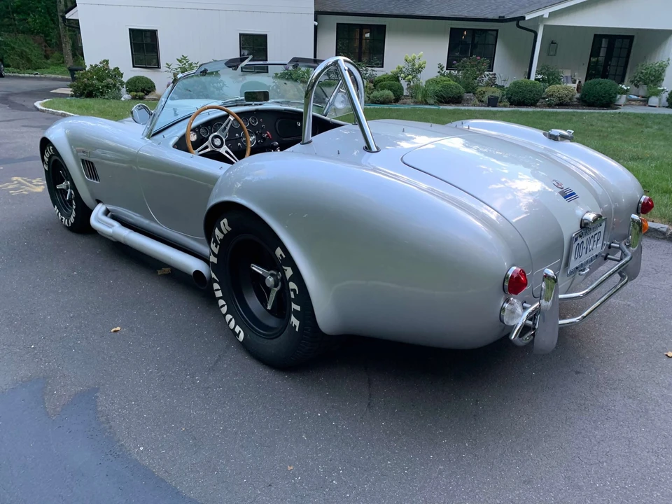 Shelby Cobra Replica - Image 10 of 31