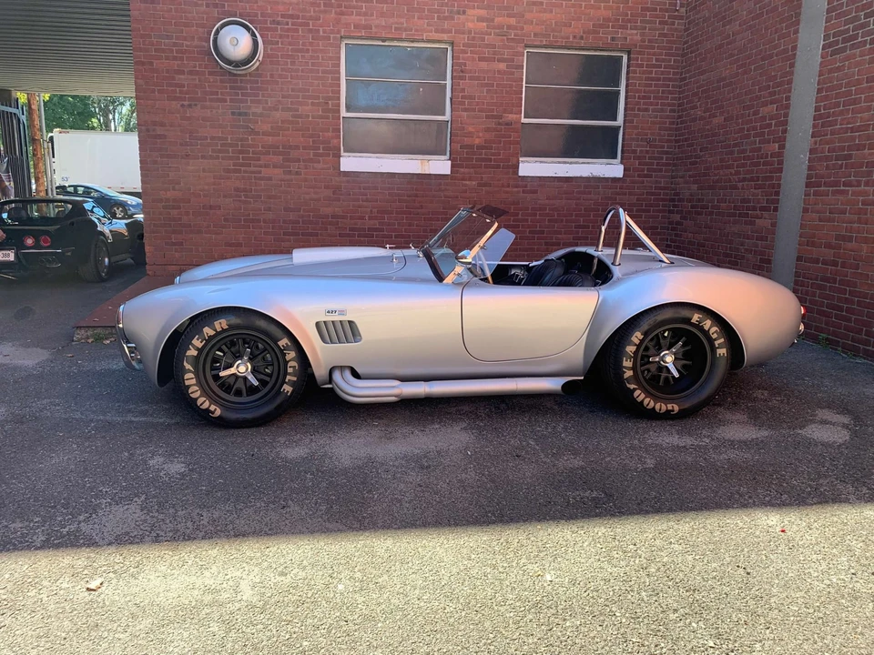 Shelby Cobra Replica - Image 7 of 31