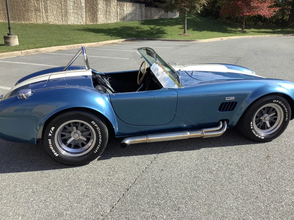 Shelby Cobra Replica - Image 18 of 31
