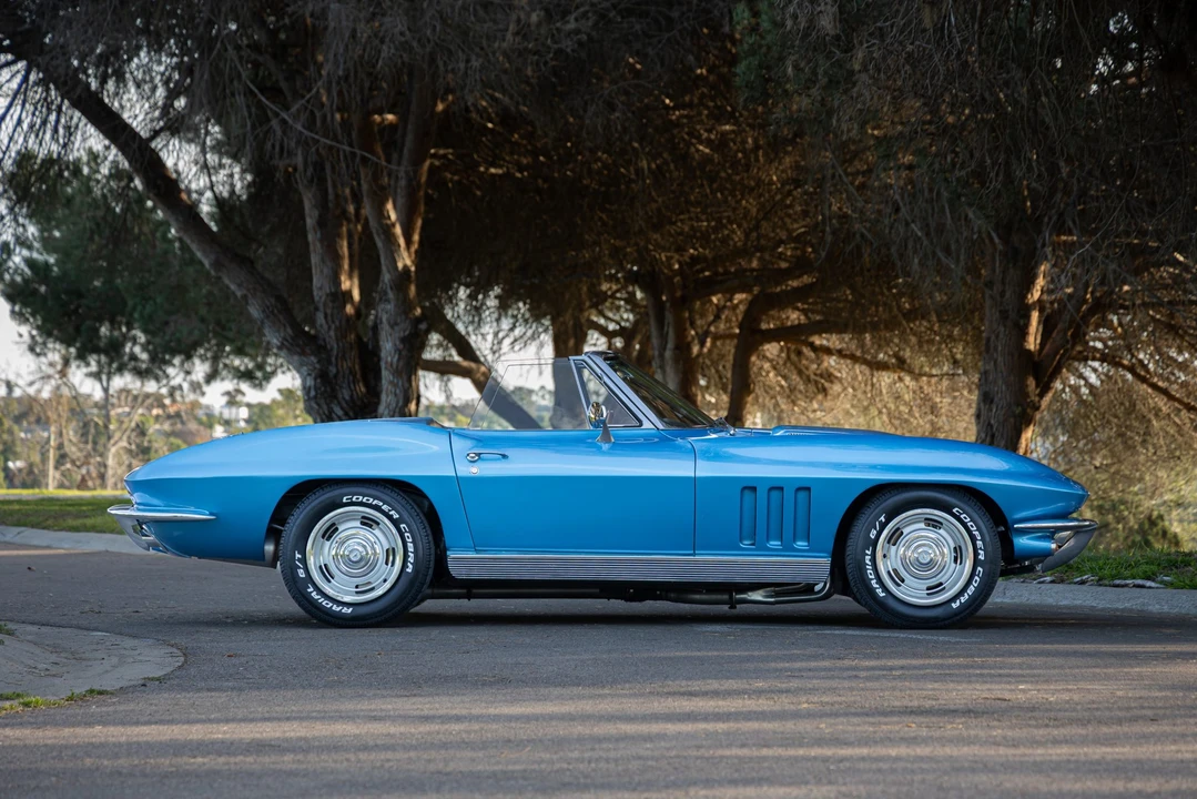 1966 Chevrolet Corvette C2 - Image 18 of 31