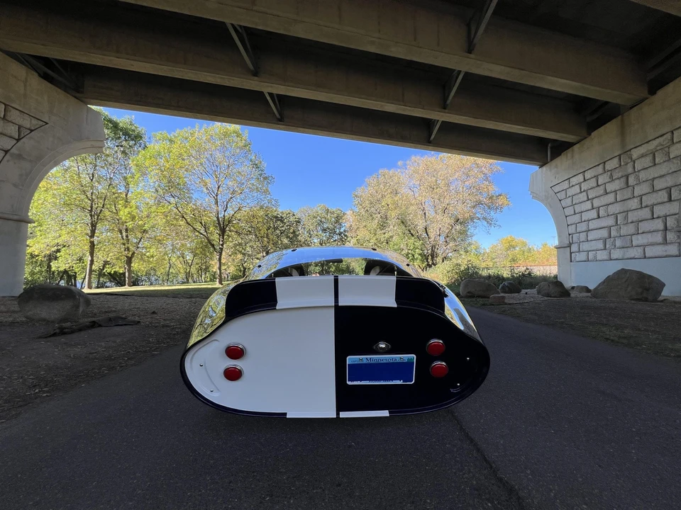 Shelby Daytona Replica - Image 15 of 31