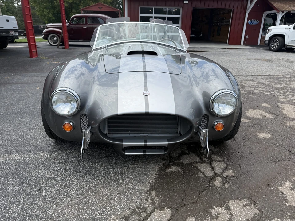 Factory Five Roadster - Image 2 of 31