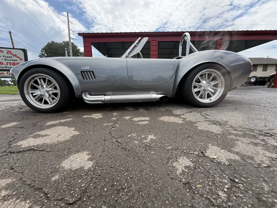 Factory Five Roadster - Image 7 of 31