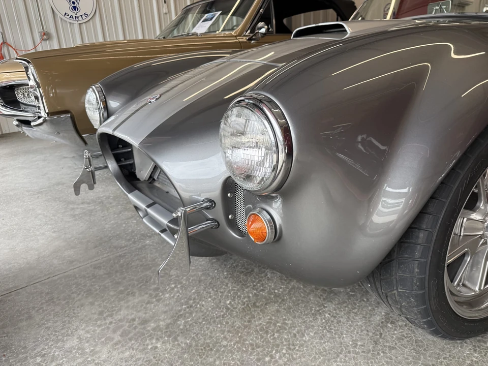 Factory Five Roadster - Image 30 of 31