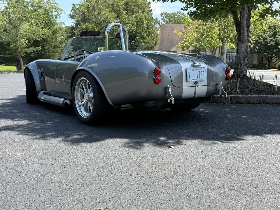 Factory Five Roadster - Image 11 of 31