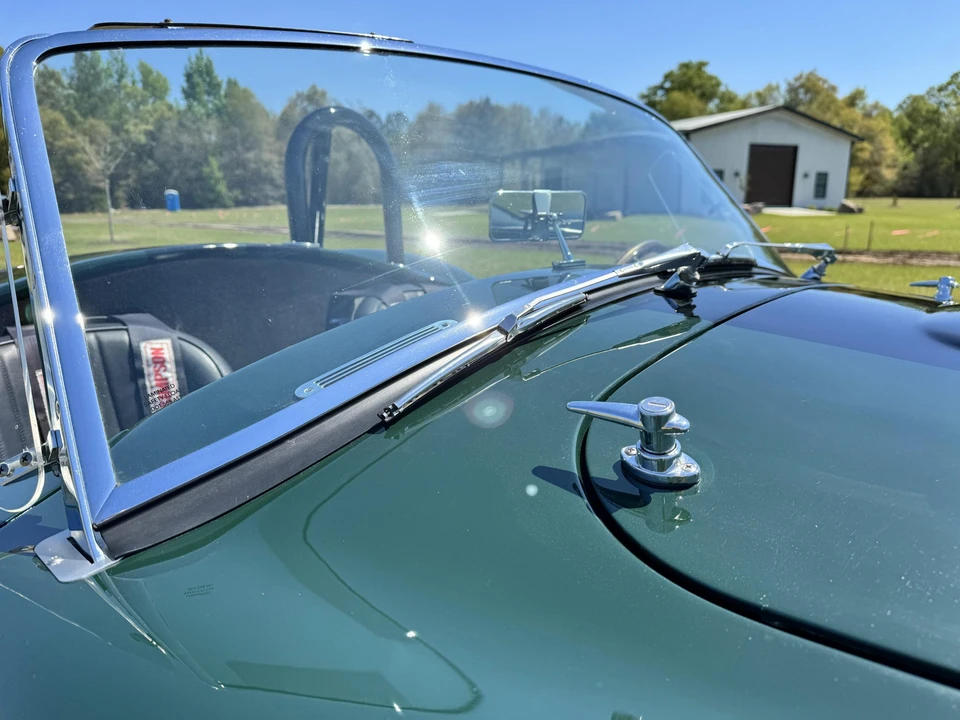 Shelby Cobra Replica - Image 25 of 31