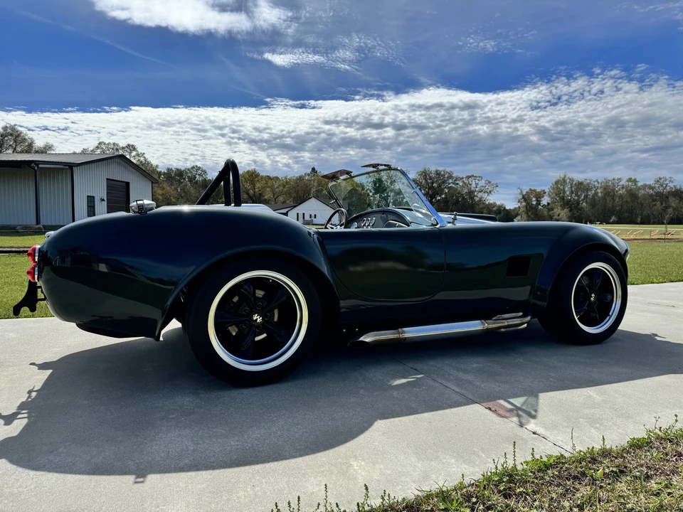 Shelby Cobra Replica - Image 8 of 31