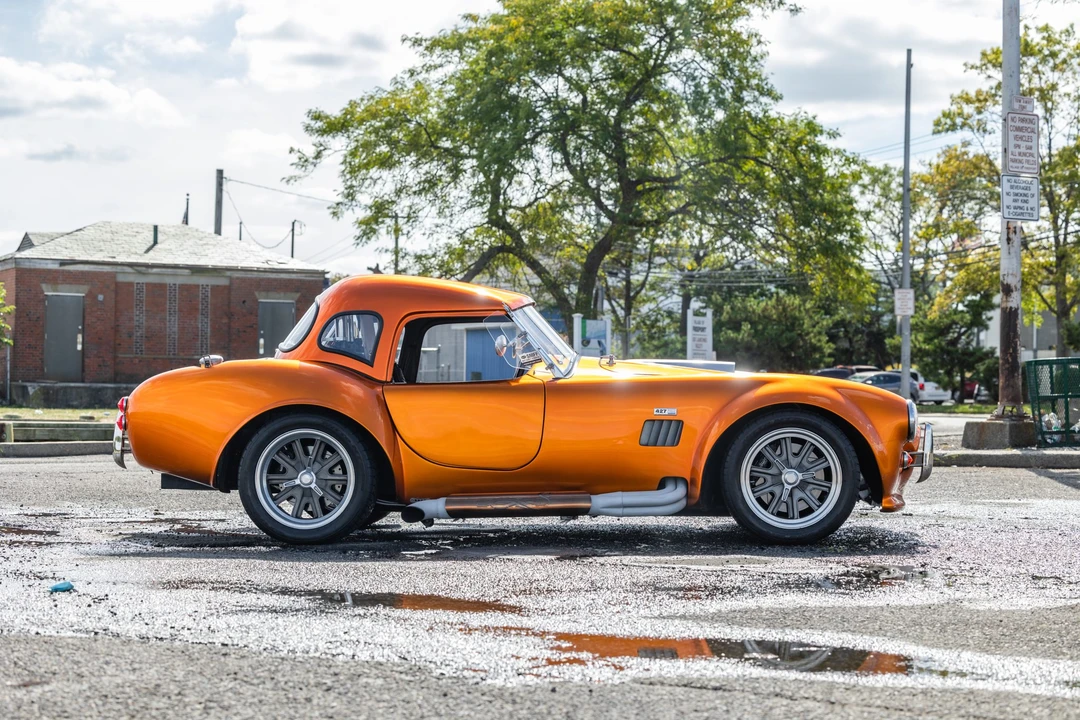 Shelby Cobra Replica - Image 9 of 31